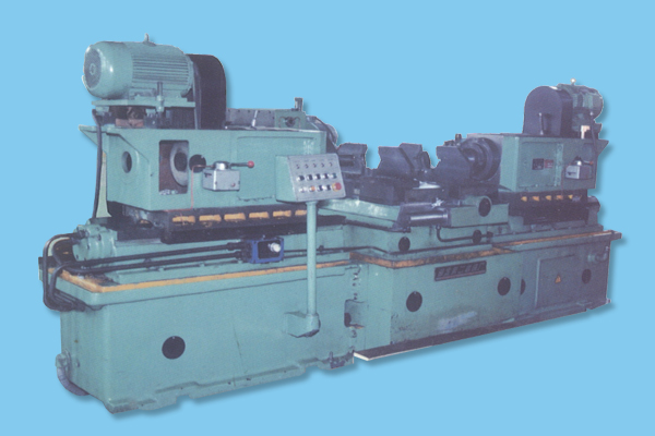 農用(yòng)車左右半(bàn)軸套管加(jia)工組合機(jī)床